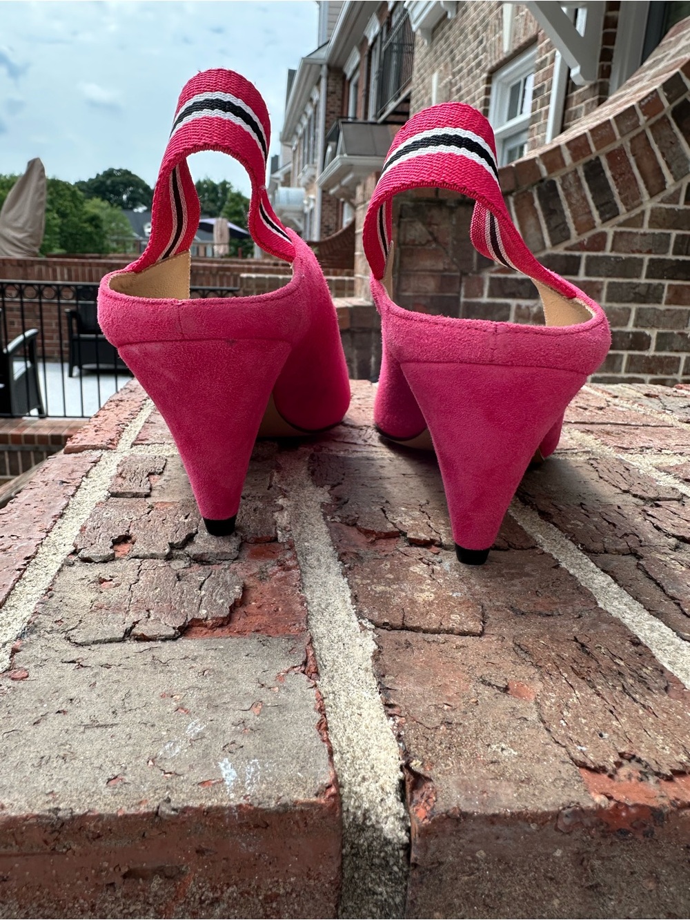 Botkier, Women’s Hot Pink Pointed Toe Slingback SuedePumps size 7 - Picture 3 of 8
